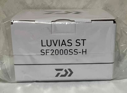 ビニールで包装されたままの24ルビアス ST SF2000SS-Hの未開封の箱